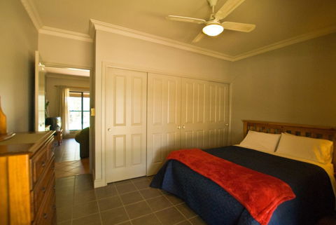 Ironstone Estate Lovedale - QLD Tourism 33