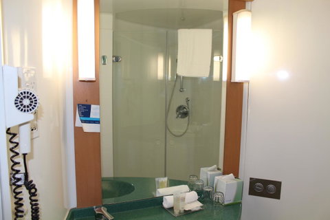 Ibis Newcastle - Queensland Tourism 11