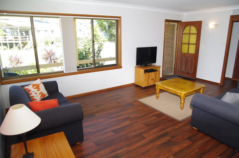 Breakaway, 11 Scott Street - QLD Tourism 9