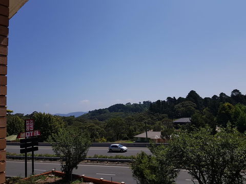 Rest Easy Motel - QLD Tourism 39