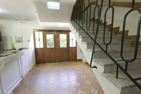 Rest Easy Motel - QLD Tourism 34