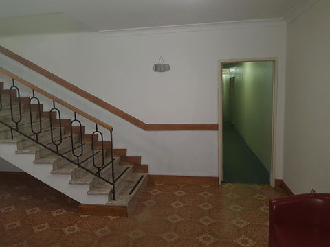 Rest Easy Motel - QLD Tourism 37