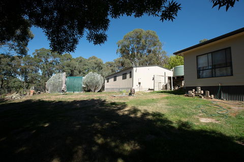 Pound Creek Gallery - QLD Tourism 22