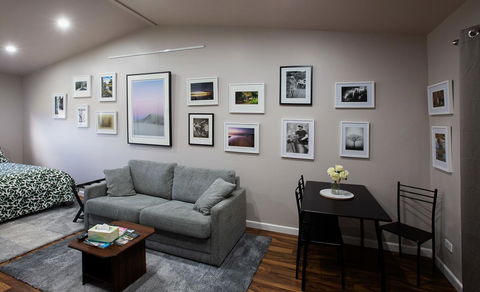 Pound Creek Gallery - QLD Tourism 3