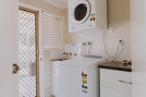 Central Wagga Self Catering Apartment - Queensland Tourism 12