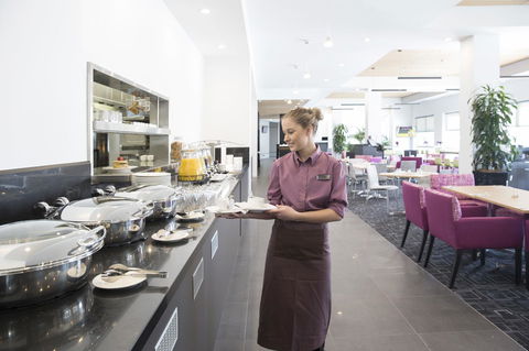 Mercure Newcastle Airport - Queensland Tourism 12