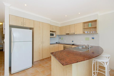 The Cove Yamba - QLD Tourism 13