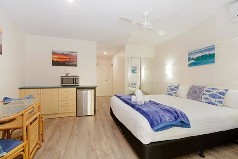 The Cove Yamba - QLD Tourism 1