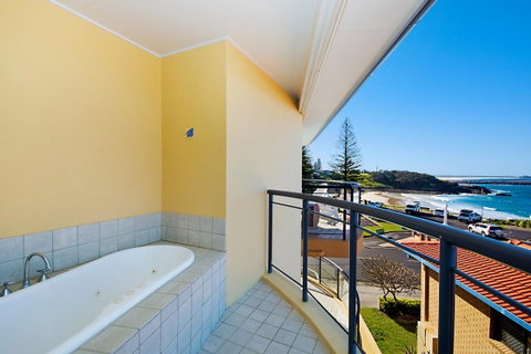 The Cove Yamba - QLD Tourism 8