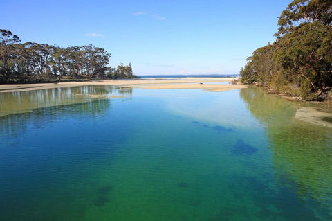 Jervis Bay Beach Shack I Pet Friendly - QLD Tourism 18