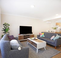 Abode  Culburra - Pet Friendly - 4 Mins to Beach - QLD Tourism