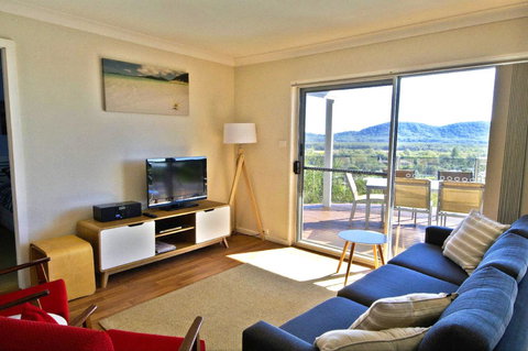 Coastwatch, 26 Comara Terrace - QLD Tourism 3