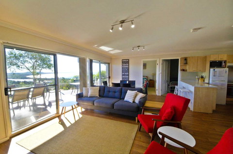 Coastwatch, 26 Comara Terrace - QLD Tourism 4