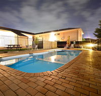 Winning Post Motor Inn - QLD Tourism