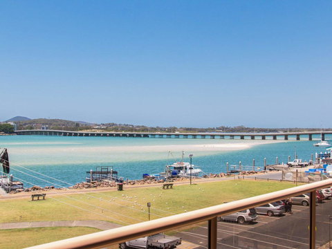 Shoreline 7 - QLD Tourism 1