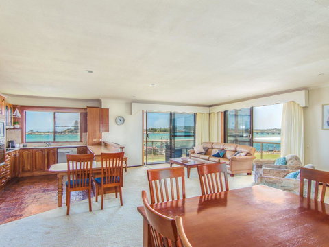 Shoreline 7 - QLD Tourism 6