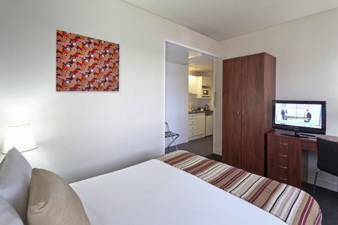 Macleay Hotel - QLD Tourism 10