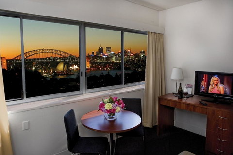 Macleay Hotel - QLD Tourism 0