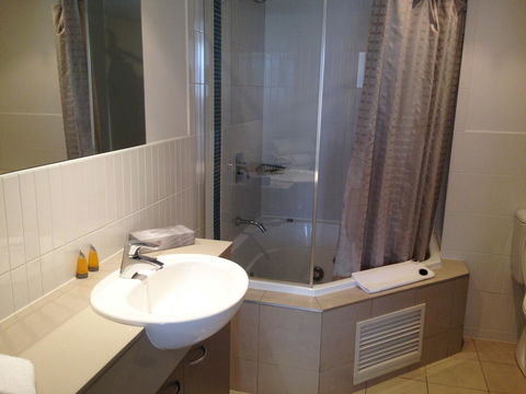 BASE Holidays - Ettalong Beach Premium Apartments - QLD Tourism 39