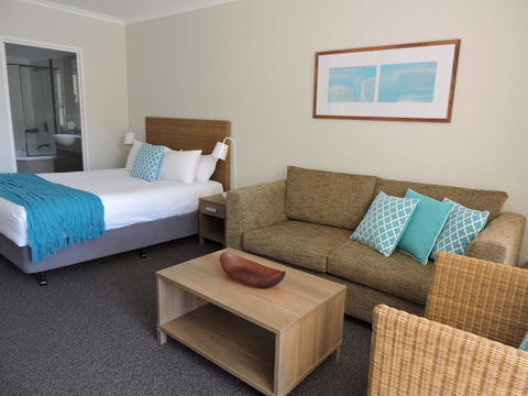 BASE Holidays - Ettalong Beach Premium Apartments - QLD Tourism 13