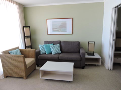 BASE Holidays - Ettalong Beach Premium Apartments - QLD Tourism 17