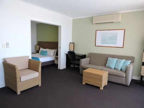 BASE Holidays - Ettalong Beach Premium Apartments - QLD Tourism 9