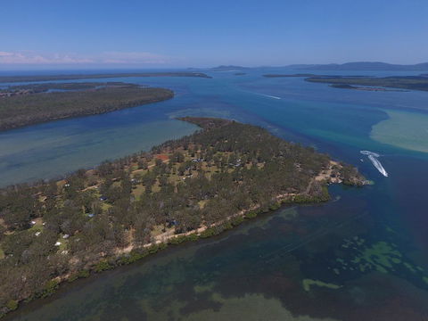 Lani\'s Holiday Island - QLD Tourism 0
