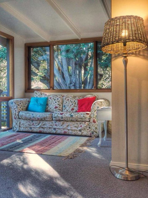 Lark Cottage - QLD Tourism 7