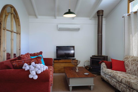 Lark Cottage - QLD Tourism 26