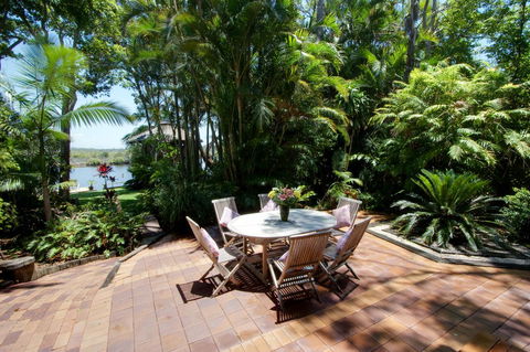 A Beach House At Byron - QLD Tourism 16