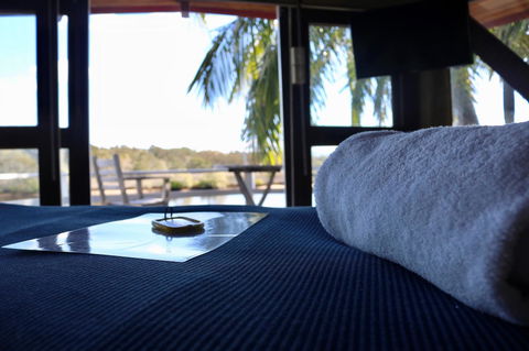 A Beach House At Byron - QLD Tourism 22