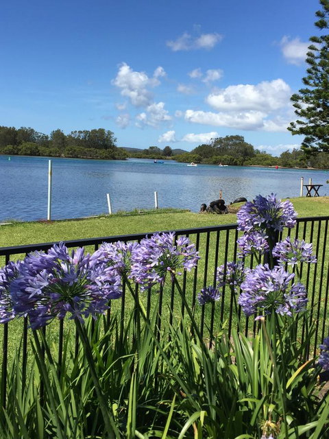 Swan Bay Hideaway - QLD Tourism 5