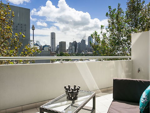 Lower Bridge And Sails - Executive 2BR Darlinghurst Apartment With Balcony And Rooftop Views - Queensland Tourism 6