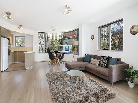 Lower Bridge And Sails - Executive 2BR Darlinghurst Apartment With Balcony And Rooftop Views - Queensland Tourism 0
