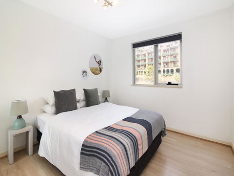 Lower Bridge And Sails - Executive 2BR Darlinghurst Apartment With Balcony And Rooftop Views - Queensland Tourism 7