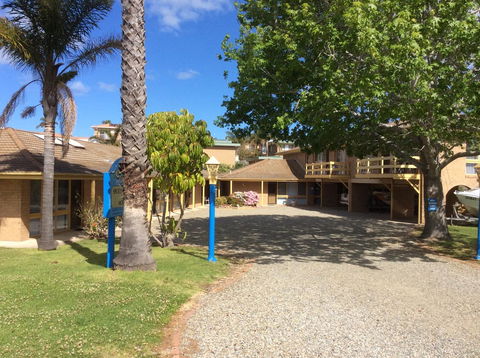 Como Lodge - QLD Tourism 1