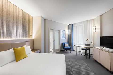 Radisson Blu Plaza Hotel Sydney - QLD Tourism 32