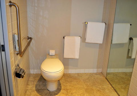 Radisson Blu Plaza Hotel Sydney - QLD Tourism 35
