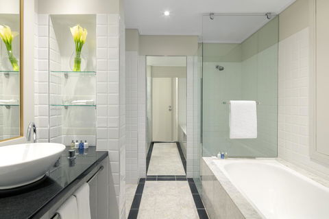 Radisson Blu Plaza Hotel Sydney - QLD Tourism 7