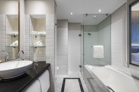 Radisson Blu Plaza Hotel Sydney - QLD Tourism 27