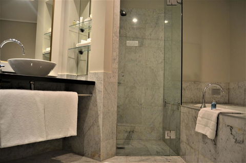 Radisson Blu Plaza Hotel Sydney - QLD Tourism 40
