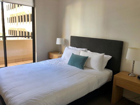 Wyndel Apartments - Apex North Sydney - QLD Tourism 15