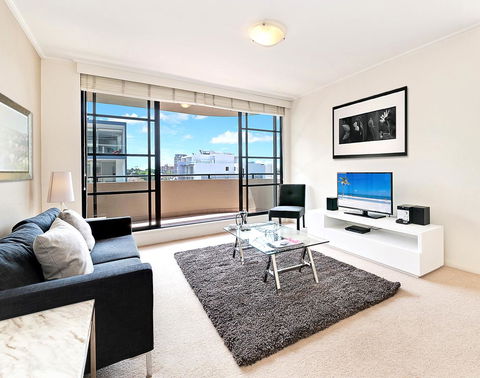 Wyndel Apartments - Apex North Sydney - QLD Tourism 0