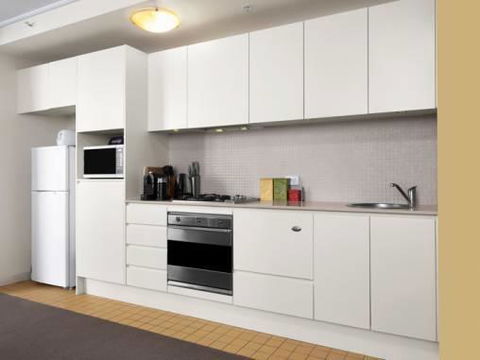 Wyndel Apartments - Apex North Sydney - QLD Tourism 10
