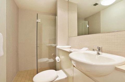 Wyndel Apartments - Apex North Sydney - QLD Tourism 16