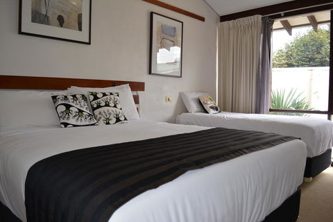 The Apple Inn - QLD Tourism 21