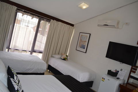 The Apple Inn - QLD Tourism 18