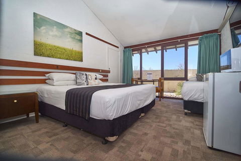 The Apple Inn - QLD Tourism 1