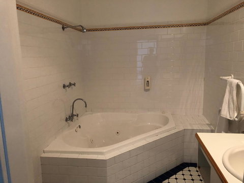 Squid\'s Ink Motel - QLD Tourism 37