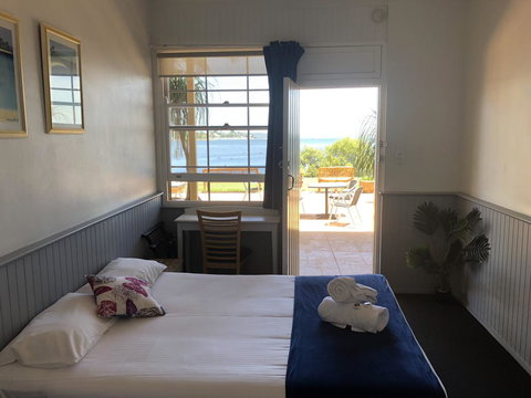 Squid\'s Ink Motel - QLD Tourism 13